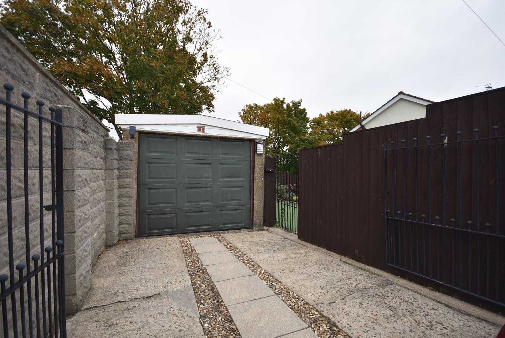 1 Norris Close, Penarth, CF64 2QW